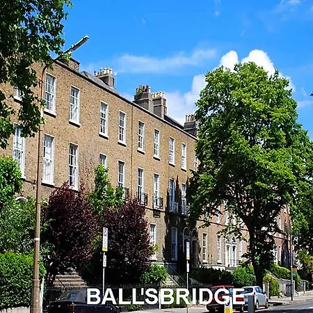 Morehampton Townhouse فندق